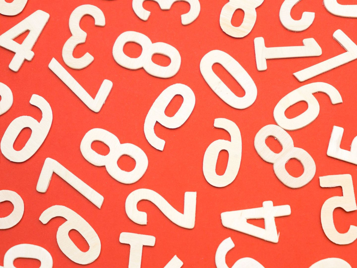 An image showing different numbers to represent the idea of being logical